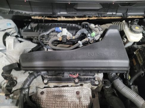 Used 2017 Nissan Rogue SV image 30