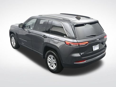 Used 2024 Jeep Grand Cherokee Laredo RWD image 30