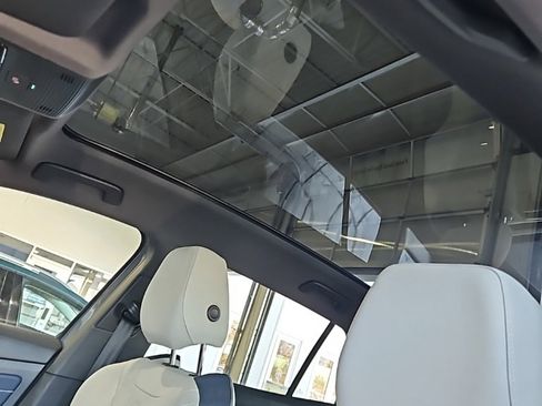 Used 2023 Volkswagen ID.4 Pro S image 29