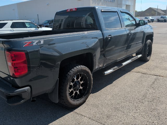 Used 2018 Chevrolet Silverado 1500 LT w/ All Star Edition AWD/4WD image 3