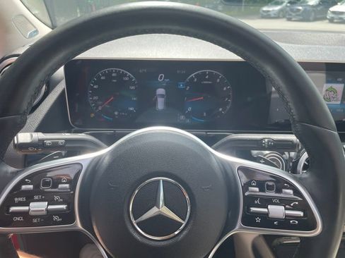 Used 2021 Mercedes-Benz GLA 250 4MATIC image 14
