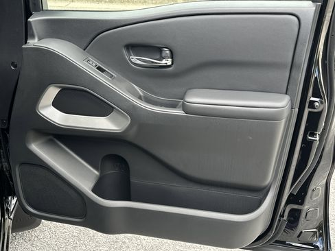 New 2025 Nissan Frontier SV w/ SV Convenience Package image 14