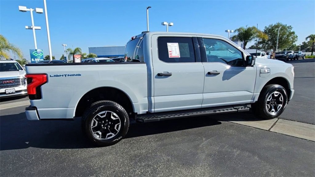 Used 2023 Ford F150 Lightning XLT AWD/4WD image 2