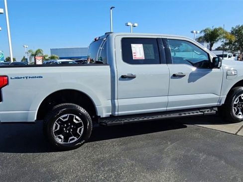 Used 2023 Ford F150 Lightning XLT image 2