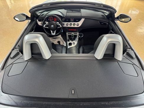 Used 2009 BMW Z4 sDrive35i RWD image 31