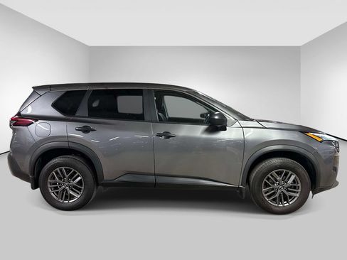 Used 2023 Nissan Rogue S AWD/4WD image 6