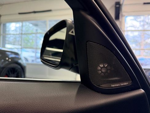 Used 2017 BMW 340i Sedan image 16