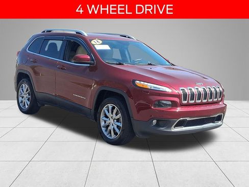 Used 2018 Jeep Cherokee Limited AWD/4WD image 3