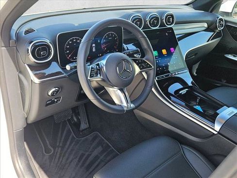 Certified 2026 Mercedes-Benz GLC 300 image 10