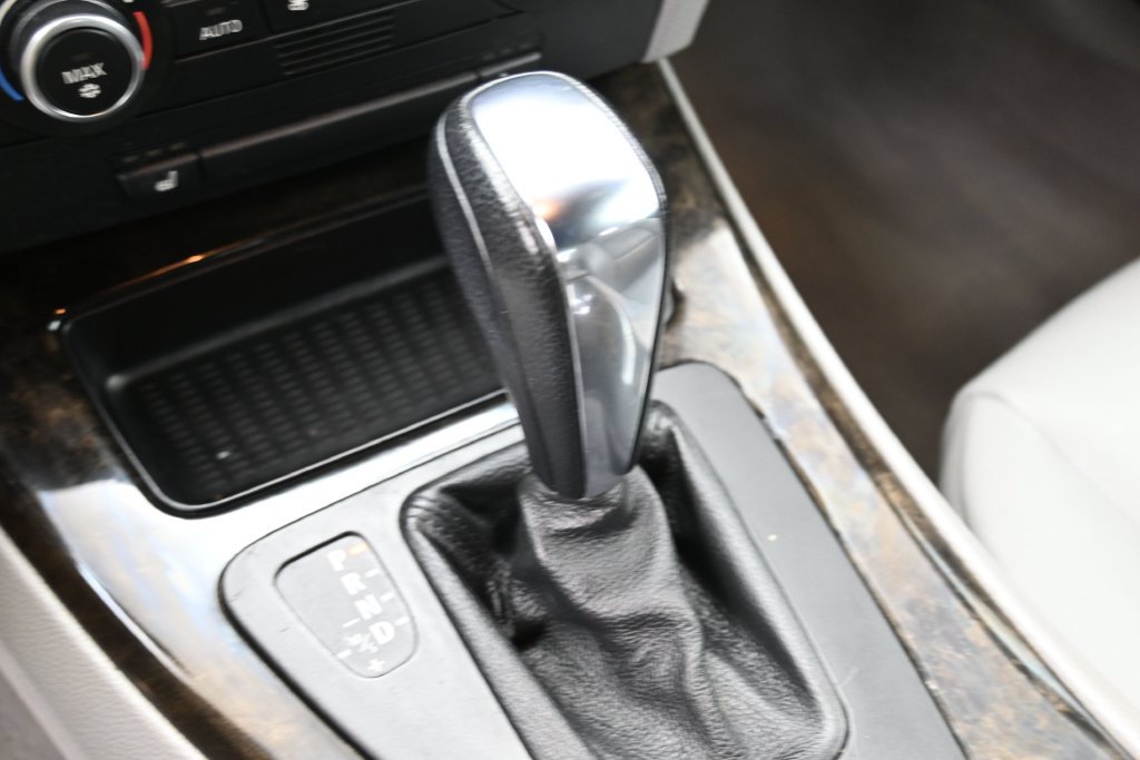 Used 2009 BMW 335i Convertible RWD image 11