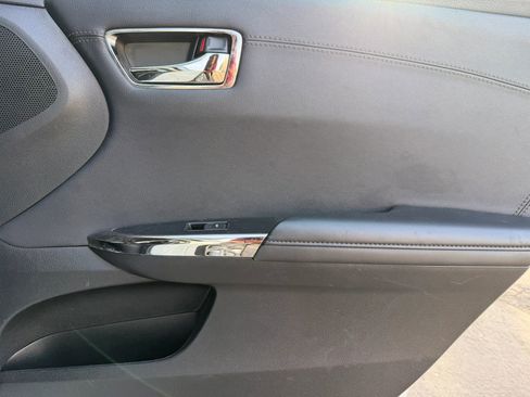 Used 2015 Toyota Avalon XLE Touring FWD image 9