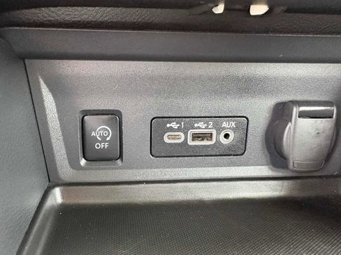 Used 2025 Nissan Sentra SV FWD image 24