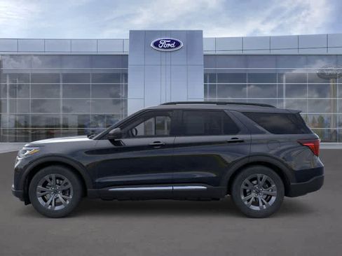 New 2025 Ford Explorer Active w/ Active Comfort Package image 3