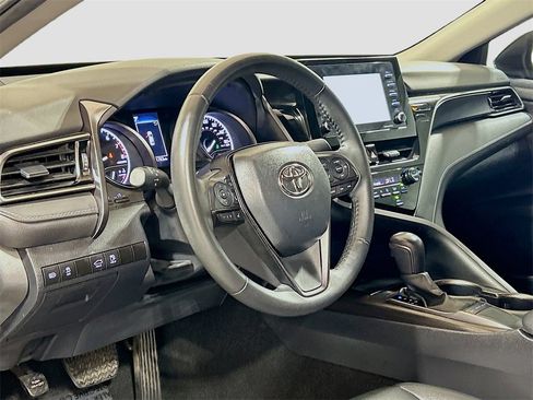 Used 2024 Toyota Camry SE image 7