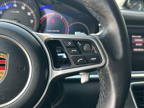 Used 2019 Porsche Panamera image 48