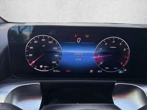 Used 2026 Mercedes-Benz GLB 250 image 11
