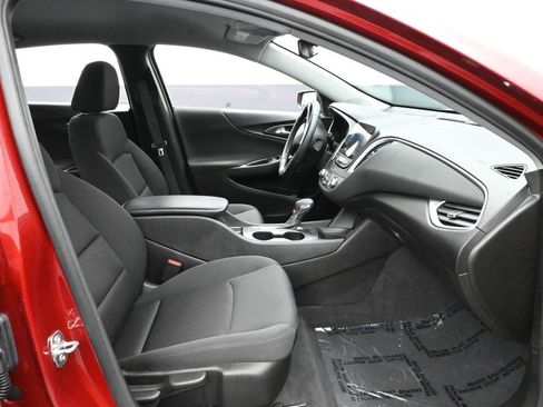Used 2023 Chevrolet Malibu RS image 40