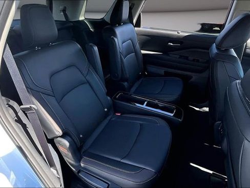 New 2026 Nissan Pathfinder SL image 10