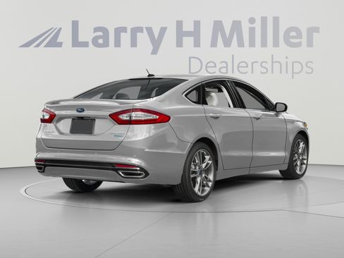 Used 2016 Ford Fusion Titanium FWD image 2