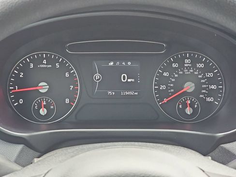 Used 2018 Kia Sorento AWD image 25