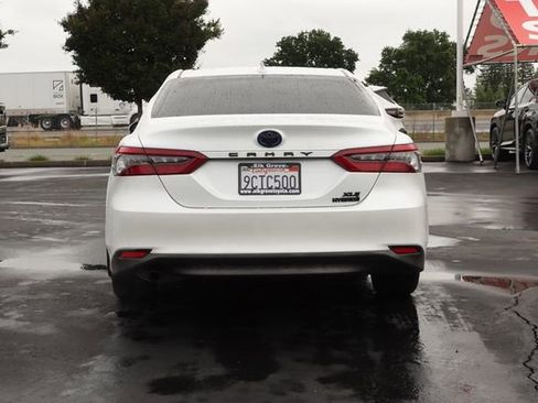 Certified 2022 Toyota Camry XLE FWD image 10
