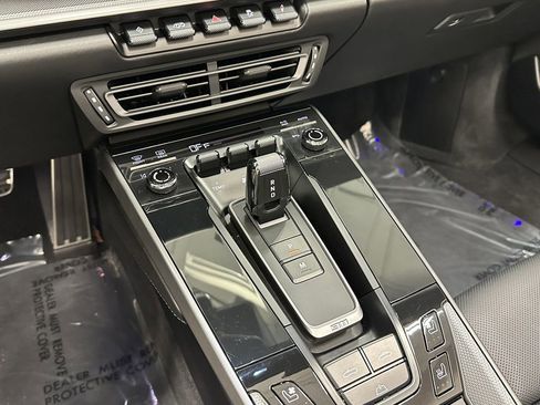 Used 2022 Porsche 911 Carrera image 27