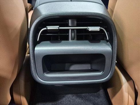 Used 2026 Mercedes-Benz E 350 Sedan image 18