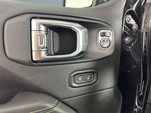 New 2025 Jeep Gladiator Sport w/ Premium Package image 14