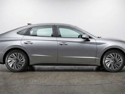 Used 2025 Hyundai Sonata SEL FWD image 9