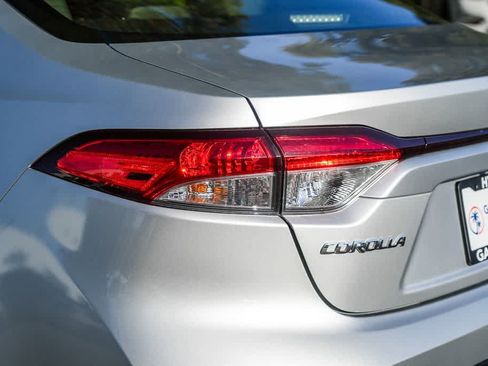 Used 2024 Toyota Corolla LE FWD image 9