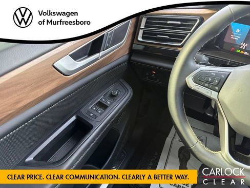 Used 2024 Volkswagen Atlas SE FWD image 18