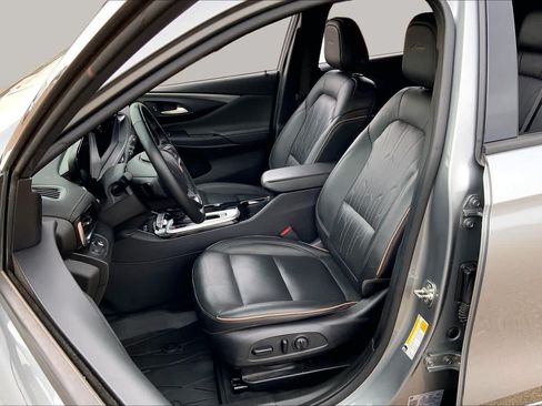 Used 2024 Buick Envista Avenir FWD image 8