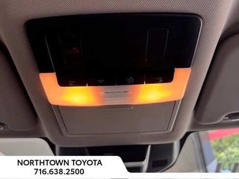 Used 2025 Nissan Rogue SV AWD/4WD image 13