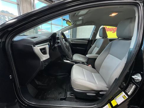 Used 2016 Toyota Corolla LE FWD image 11