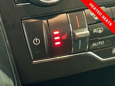 Used 2019 Ford Explorer XLT w/ Equipment Group 202A image 22