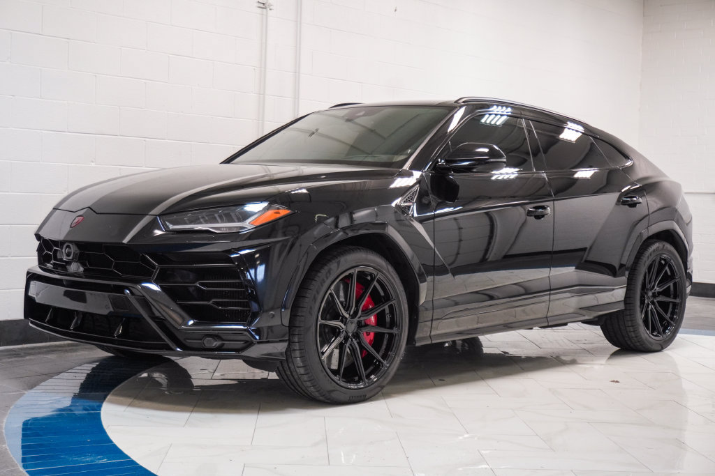 Used 2019 Lamborghini Urus AWD/4WD image 4