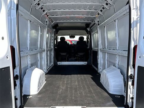 Used 2023 RAM ProMaster 2500 image 15