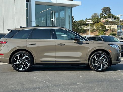 New 2025 Lincoln Corsair Grand Touring w/ Equipment Group 301A image 2