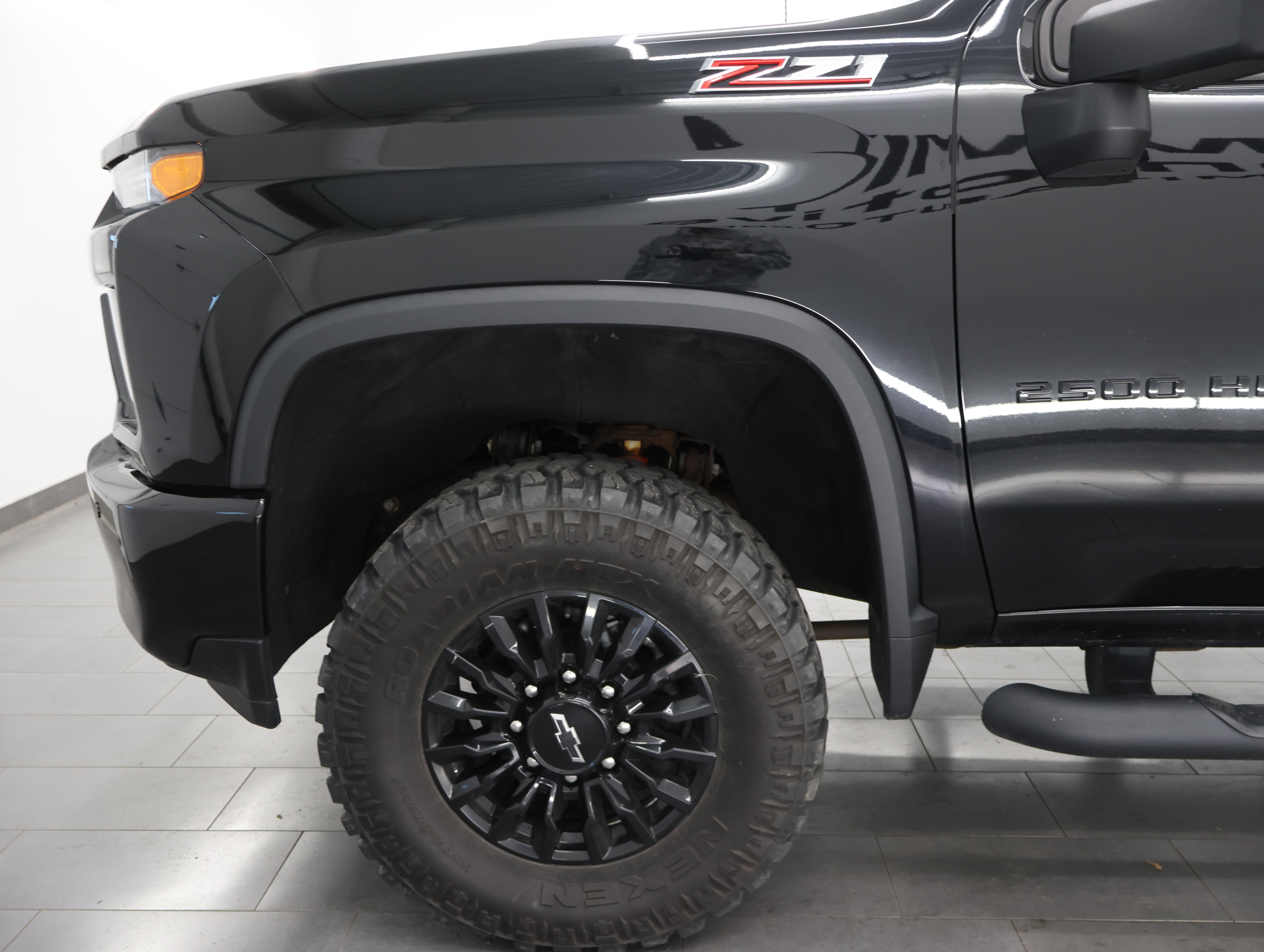 Used 2021 Chevrolet Silverado 2500 LT w/ Midnight Edition AWD/4WD image 34