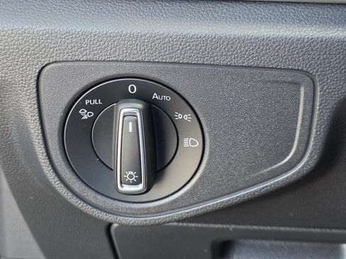 Used 2023 Volkswagen Atlas Cross Sport SE FWD image 24