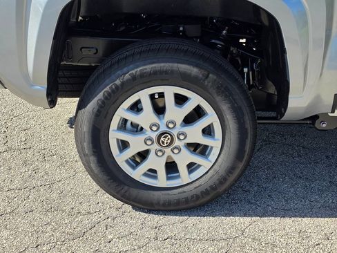 New 2026 Toyota Tacoma SR5 RWD image 32