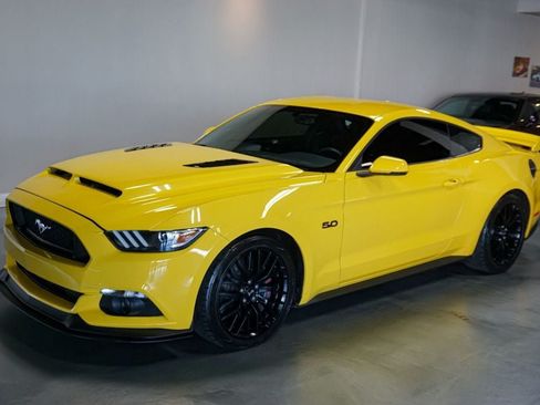 Used 2015 Ford Mustang GT Premium w/ GT Performance Package RWD image 5