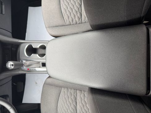 Used 2021 Chevrolet Equinox LT image 25