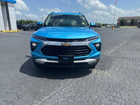 Used 2025 Chevrolet TrailBlazer LT AWD/4WD image 8