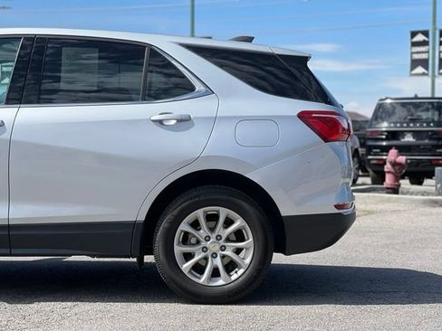 Used 2020 Chevrolet Equinox LT w/ Driver Convenience Package AWD/4WD image 5