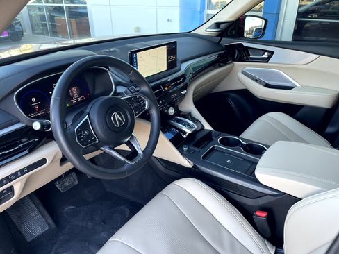 Used 2025 Acura MDX SH-AWD w/ Technology Package image 11