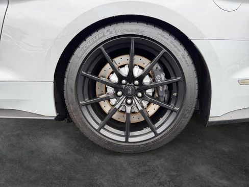 Used 2017 Ford Mustang Shelby GT350 RWD image 5