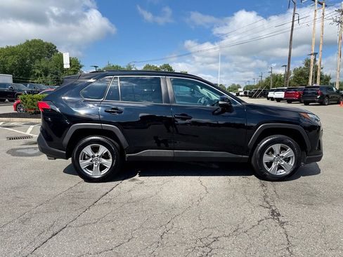 Used 2022 Toyota RAV4 XLE w/ Convenience Package AWD/4WD image 8