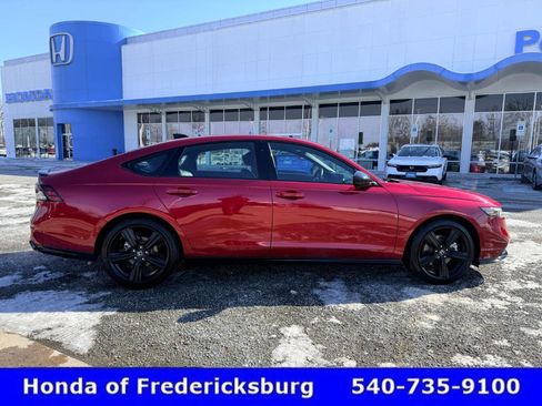 Used 2025 Honda Accord Sport image 7