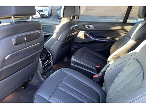 Used 2024 BMW X7 xDrive40i w/ M Sport Package image 13